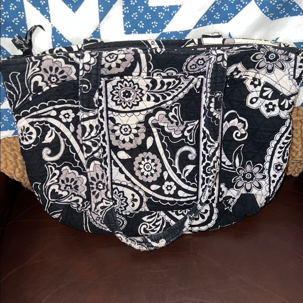 Vera Bradley Black & White Quilted Floral and Paisley 4 Piece Tote Set - Picture 3 of 7